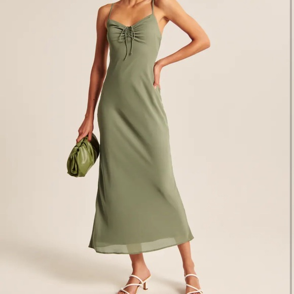 Abercrombie & Fitch Dresses & Skirts - Abercrombie cinch-front maxi dress